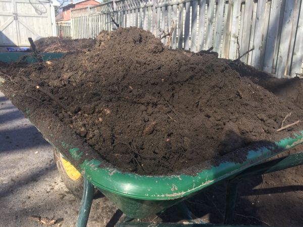 Residential Dirt Delivery in Greenwood